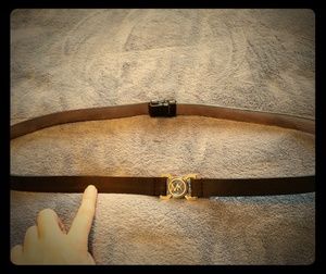 Michael Kors Extendable Black Leather Belt